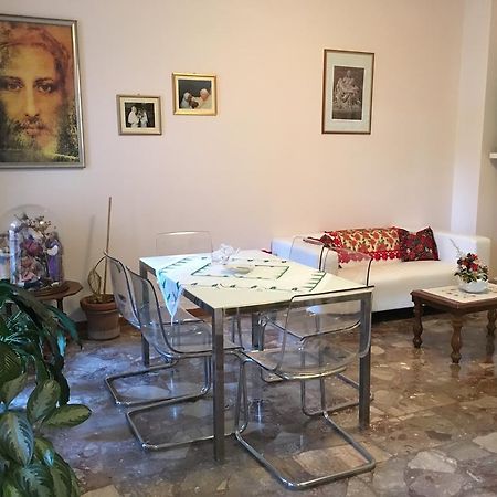 Casa Nostra Signora Ξενοδοχείο Isola Farnese Εξωτερικό φωτογραφία